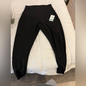 Med Couture Size Medium Maternity Scrub Joggers.